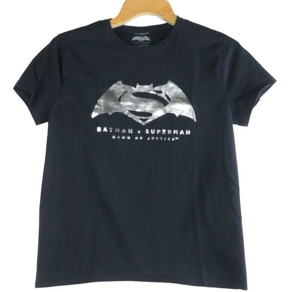 Batman Vs. Superman Movie Metallic Print Women's Shirt Size Medium Black Short S - Picture 1 of 7